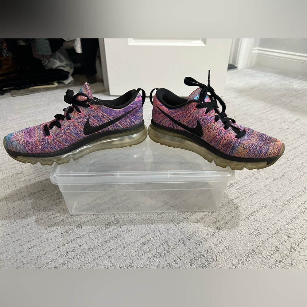 Nike flyknit air max sneakers size 6.5